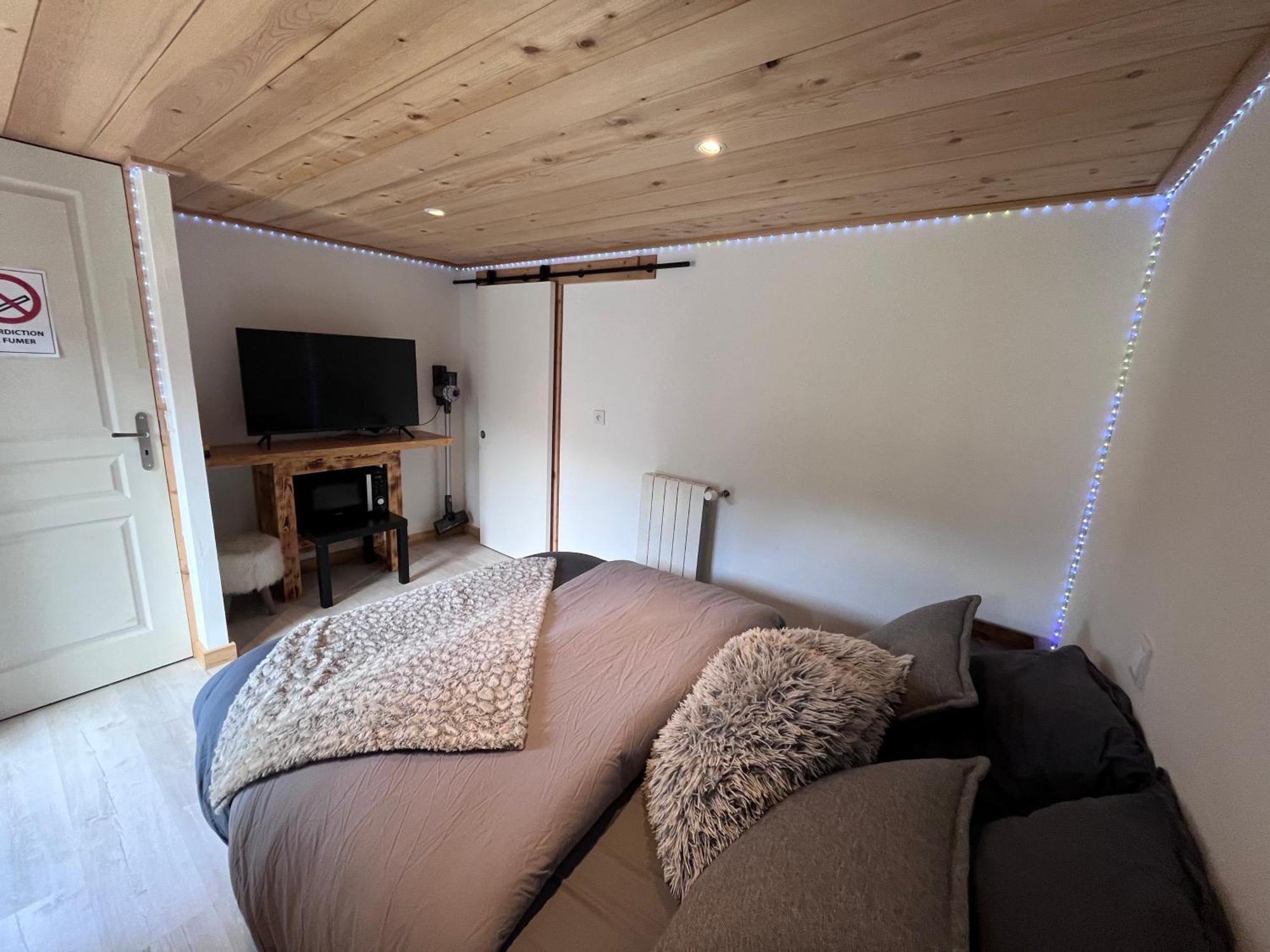 Chambre Individuelle Avec Salle D'Eau - Wc Et Parking 라 플라뉴 외부 사진
